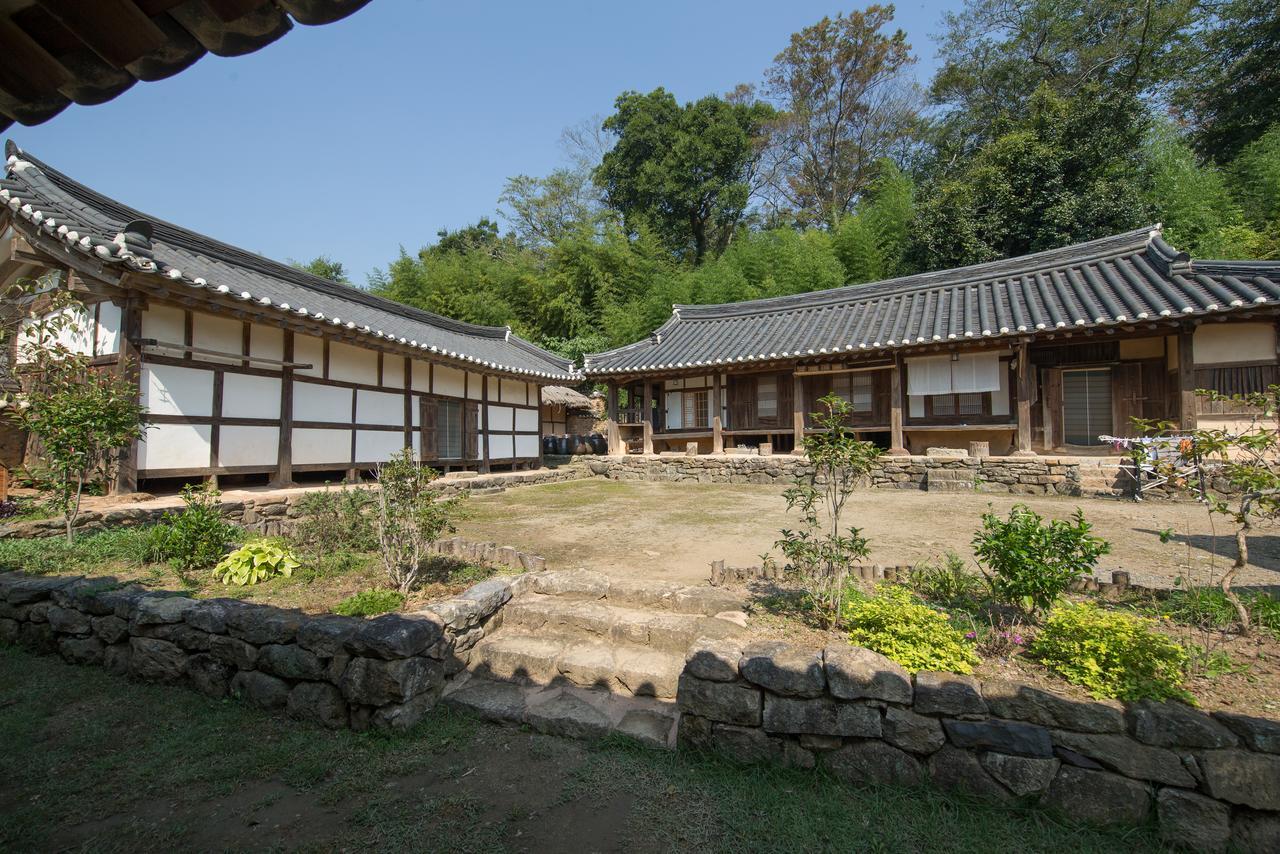 Jinrae Lee'S Traditional House Boseong Exterior foto